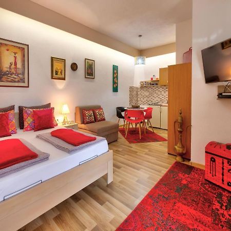 מוסטר Villa Acapulco מראה חיצוני תמונה