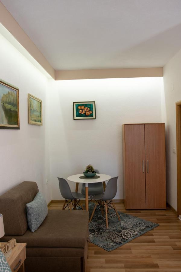 מוסטר Villa Acapulco מראה חיצוני תמונה