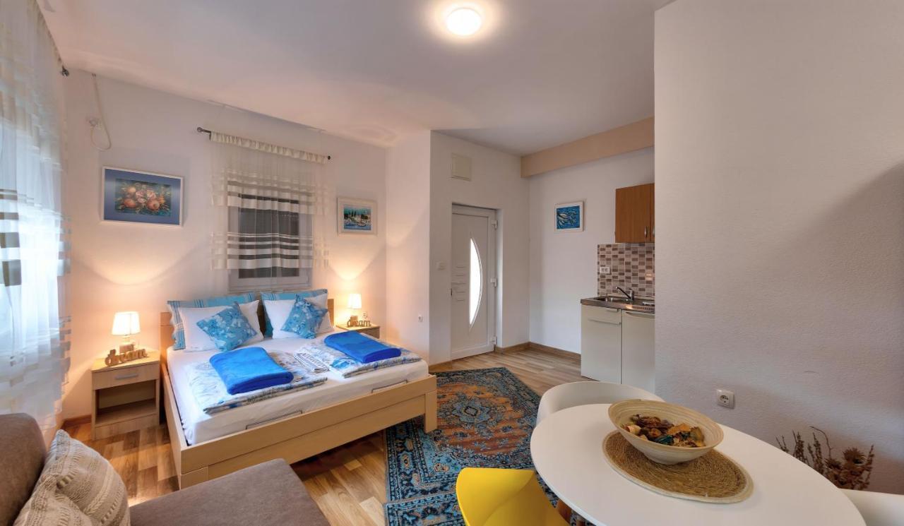 מוסטר Villa Acapulco מראה חיצוני תמונה