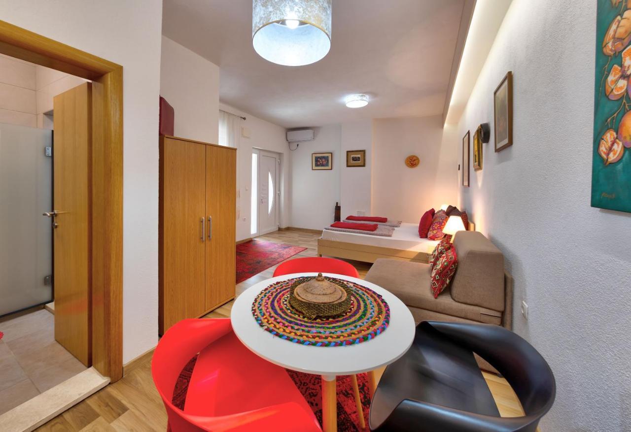 מוסטר Villa Acapulco מראה חיצוני תמונה