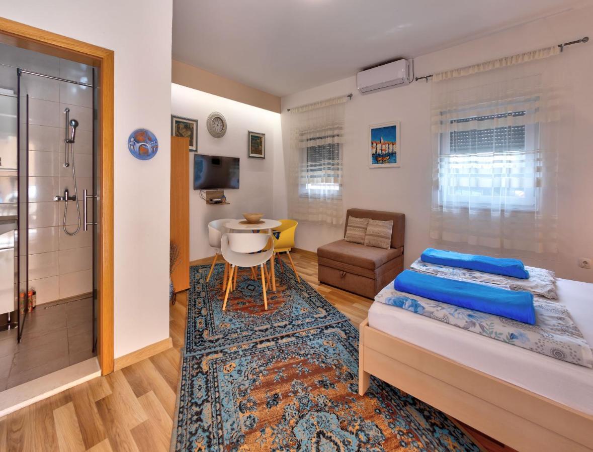 מוסטר Villa Acapulco מראה חיצוני תמונה