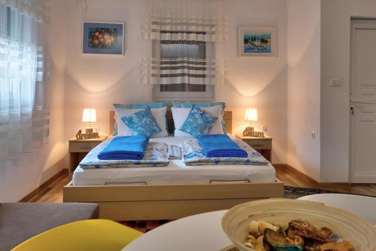 מוסטר Villa Acapulco מראה חיצוני תמונה