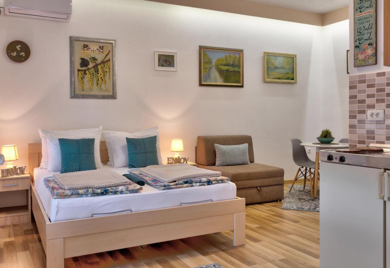 מוסטר Villa Acapulco מראה חיצוני תמונה